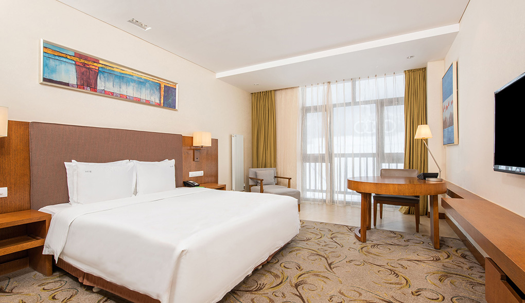 Wanda Jin king room